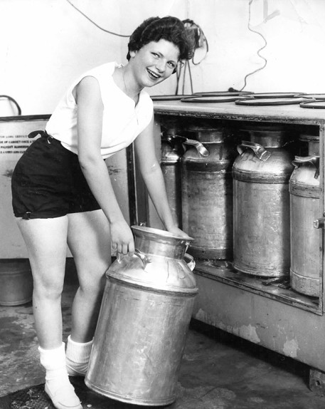 Unidentified photo e066