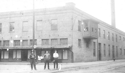 Unidentified photo e107