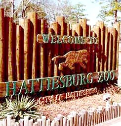 Hattiesburg Zoo welcome sign